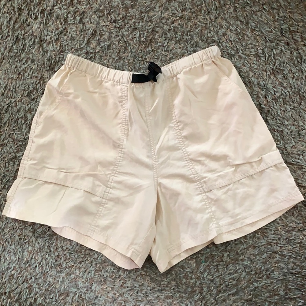 EXCELLENT CONDITION WOMEN’S LARGE VINTAGE PATAGONIA “BAGGY” STYLE NYLON SHORTS